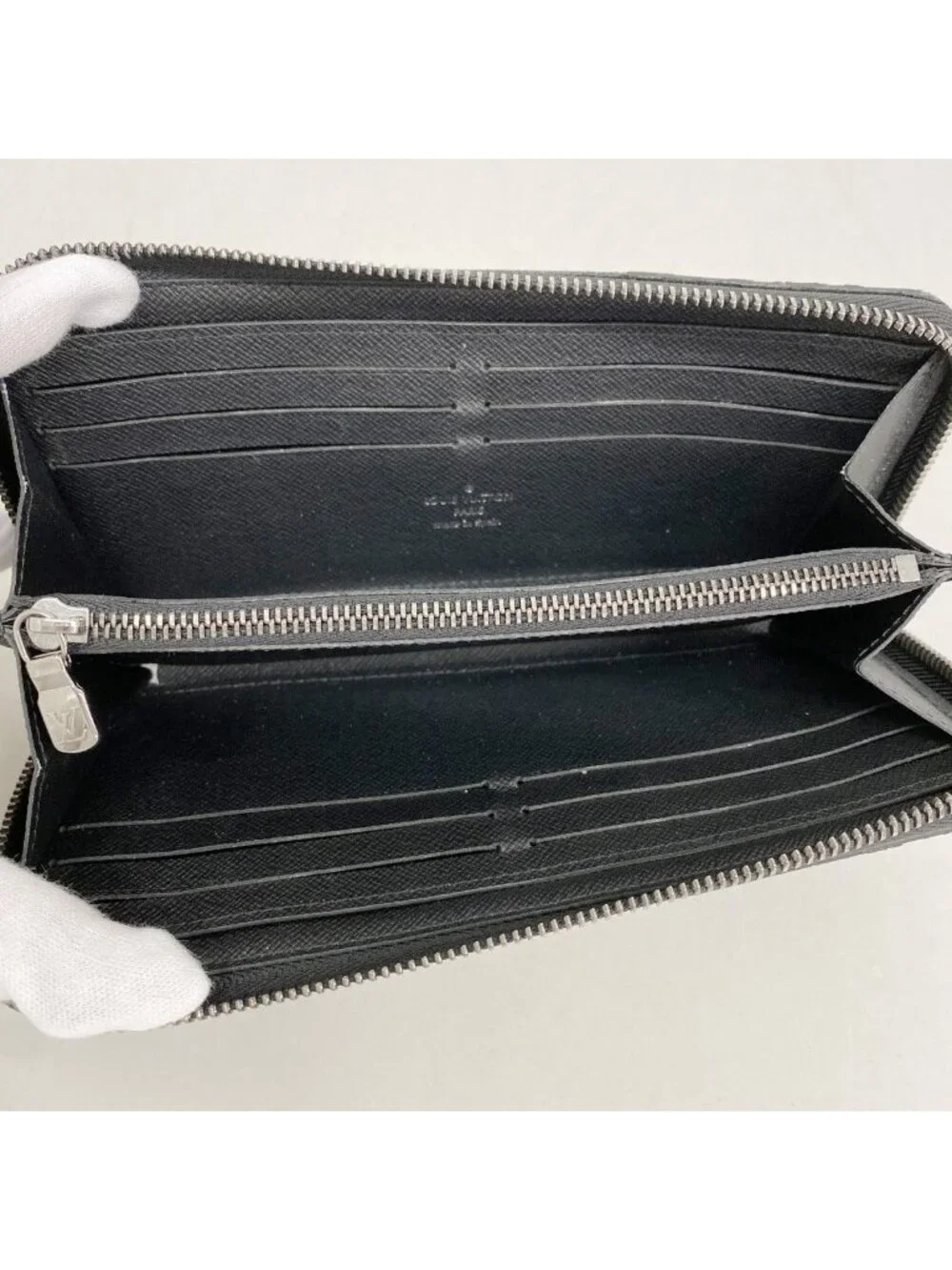 Louis Vuitton Wallet Monogram Eclipse Zippy Horizontal Black